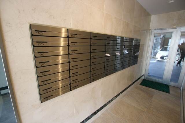 物件外観写真6　(集合ポスト)