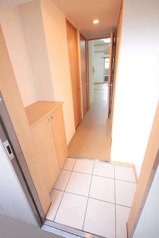 物件内観写真14　(玄関)