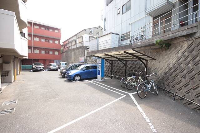 物件外観写真2　(駐輪場)