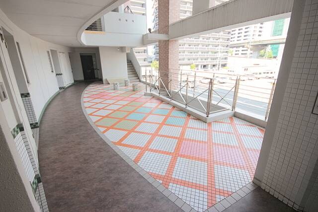 物件外観写真2　(エントランス)