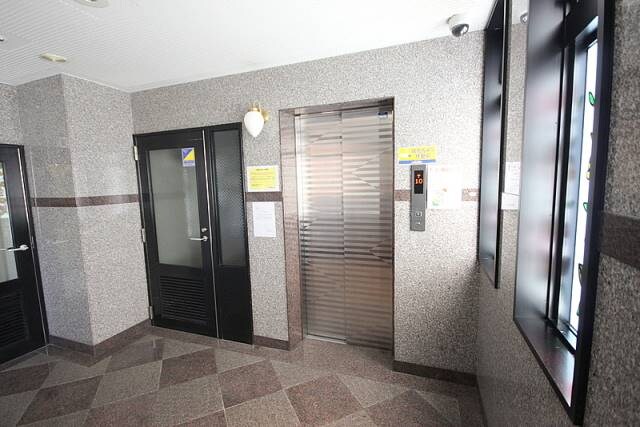 物件外観写真4　(エレベーター)