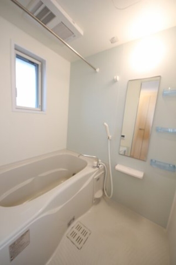 浴室(同施工会社同型タイプの別のお部屋のお写真です)