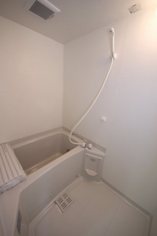 浴室(同施工会社同型タイプ別のお部屋のお写真です)