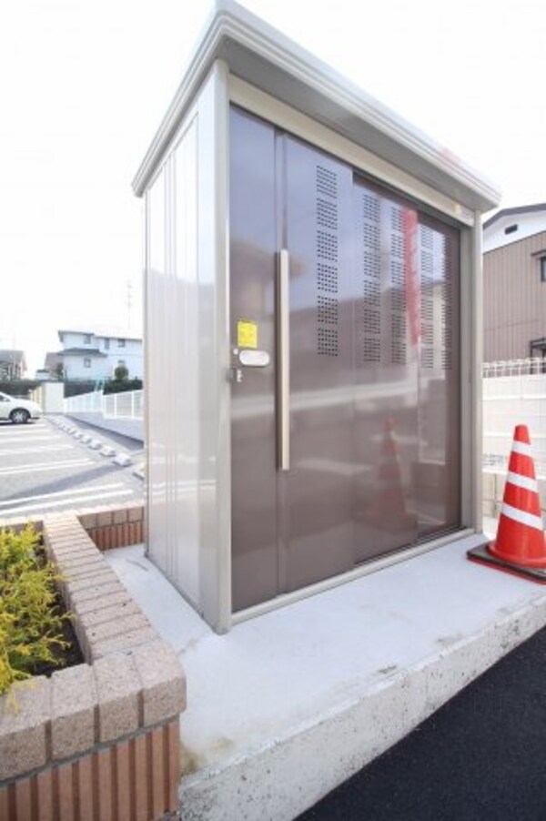 建物設備(専用ゴミ置場)