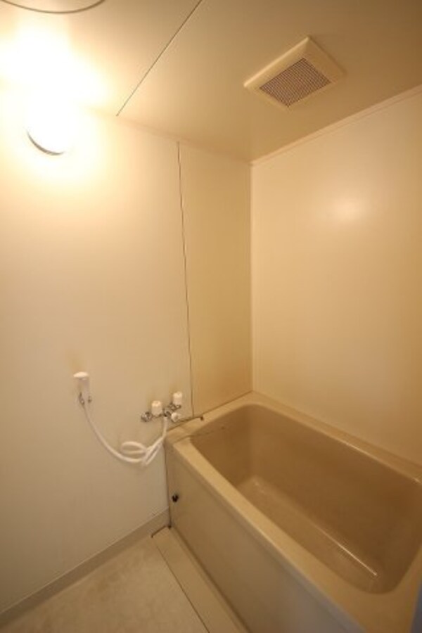 浴室(落ち着いた空間のお風呂です)