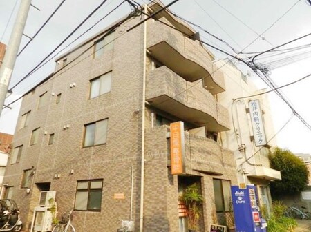 ユニバーサル大月外観写真