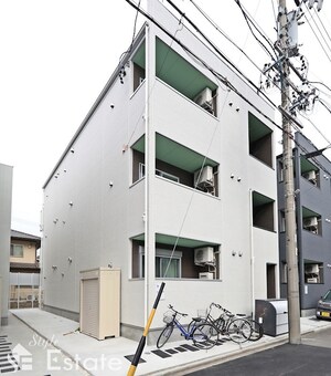 First step 絆外観写真