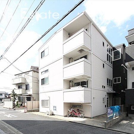 White Hills West外観写真