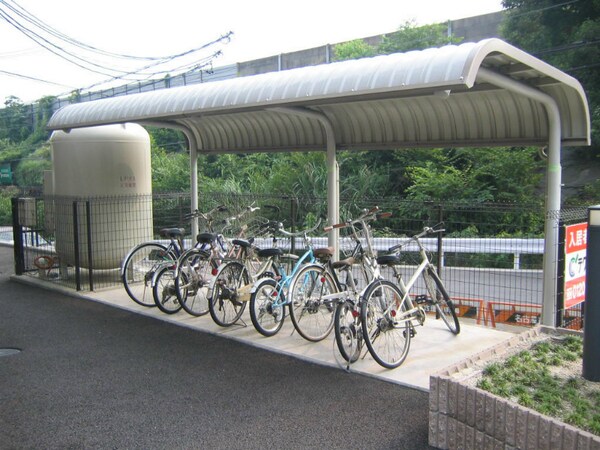 その他共有部分(入居者用自転車置き場は無料です。)