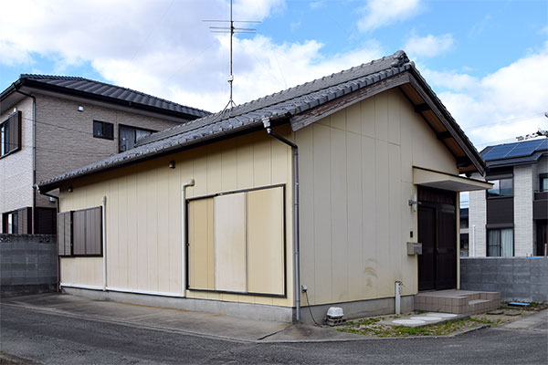那賀川町中島平屋