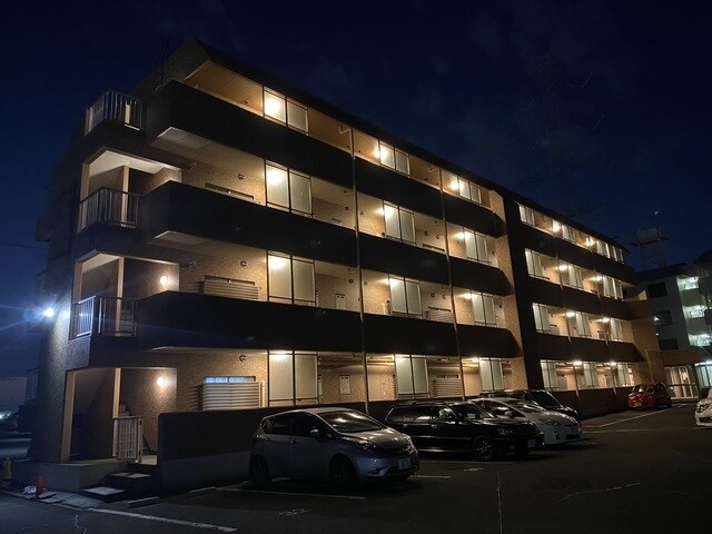 フォーシーズンマンションＡ棟の物件外観写真