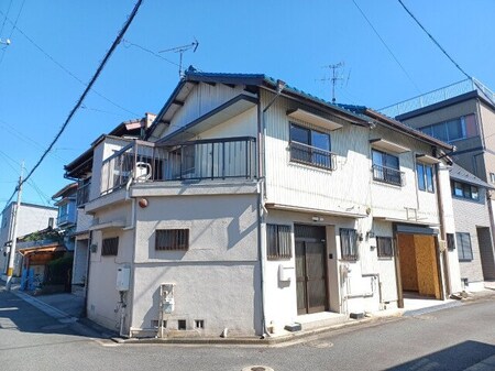 新屋敷戸建て外観写真