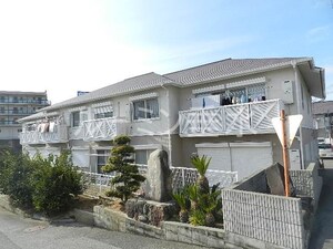 平岡ハイツＡ棟外観写真