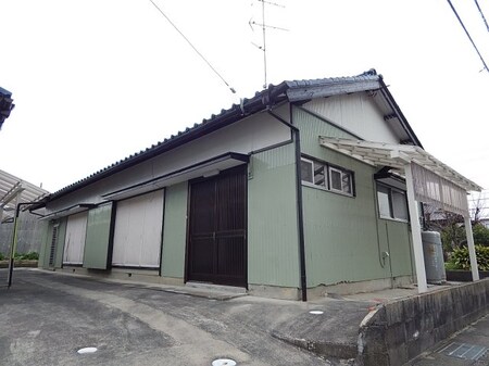 中旭が丘長屋外観写真