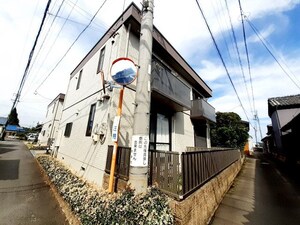 メゾンベルディアA棟外観写真