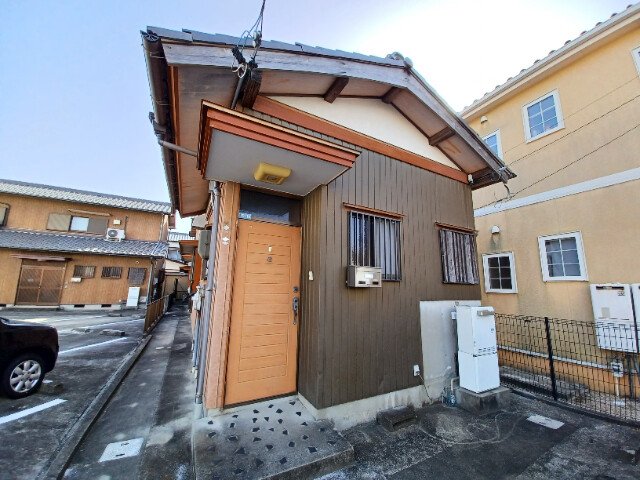 八町3丁目堀借家(北側)