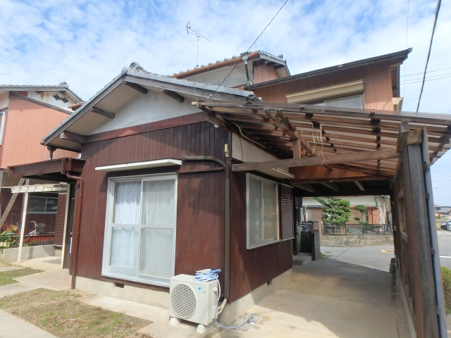 白塚町貸家