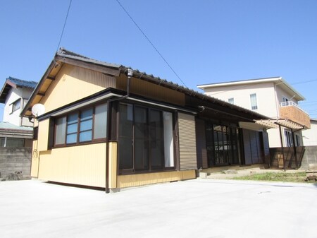 柳山津興Y様貸家外観写真