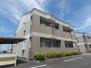 クィーンズコートＣ外観写真