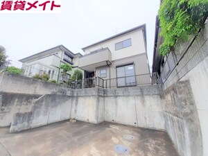 一身田上津部田一戸建て外観写真