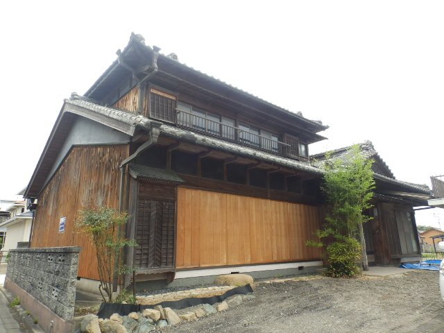 駐車場広々ペットと暮らせる白塚町貸家