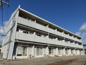 ルースト外観写真