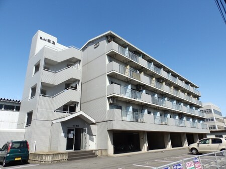 Ｂ＆М北山外観写真