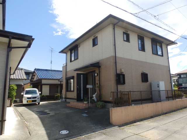 稲生塩屋3丁目貸家