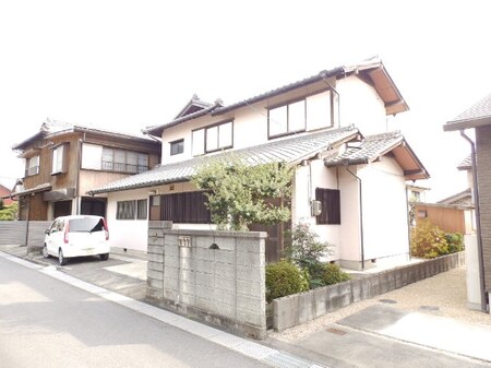 おどろくほど広い高岡台1丁目貸家外観写真