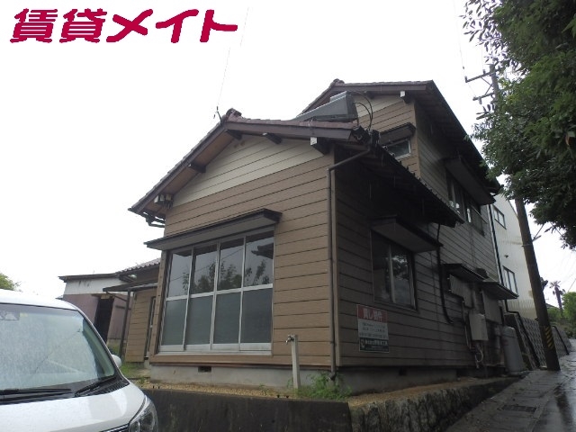 亀山市川崎町戸建