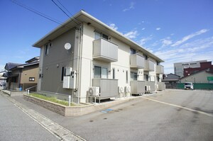 D-room駅南外観写真