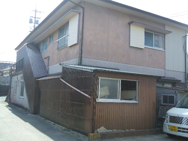 ハイツ川向井