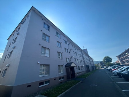 西野第2団地3号棟外観写真