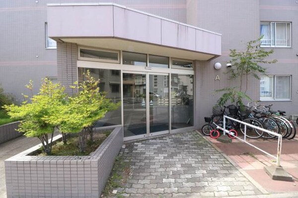 エントランス(建物入り口♪)