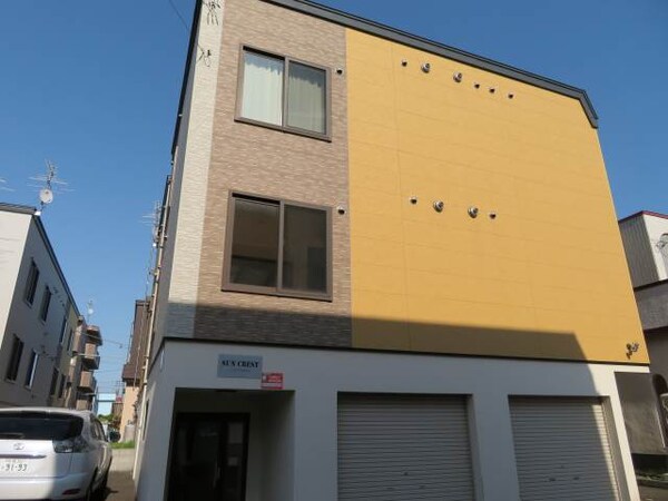 建物外観(木造３階建て♪)