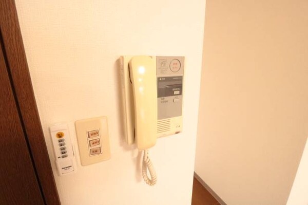 セキュリティ(インターホンで安心♪)