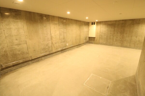 その他共有部分(屋内駐輪場♪)