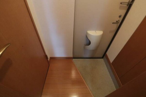 玄関(玄関、シューズボックス付き)