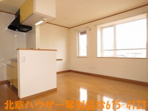 アバンセ西野ＩＩ棟外観写真