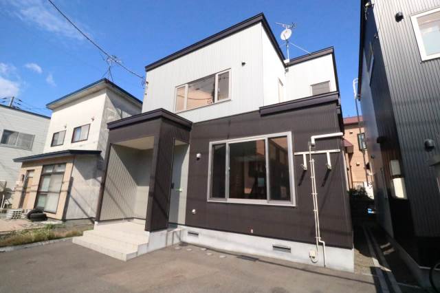 八軒１０条東１丁目戸建