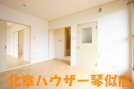 エステートライフ八軒外観写真