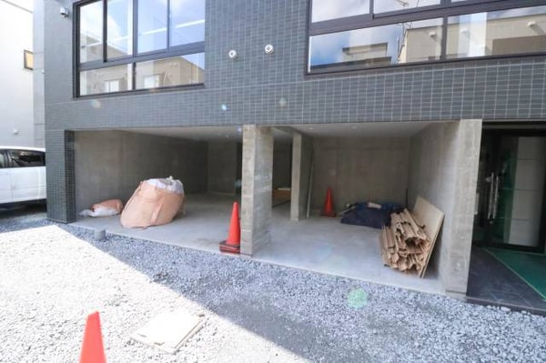 駐車場(屋根付き駐車場♪)