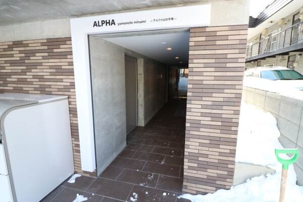 エントランス(建物入り口♪)