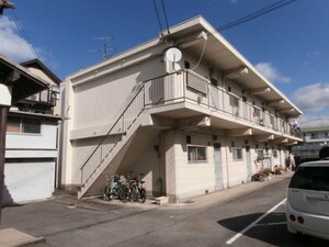 津秦マンション外観写真