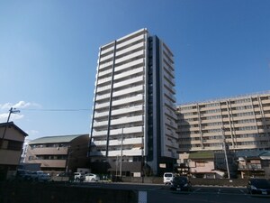 エンゼルヴィフラッツ和歌山１４０２号外観写真