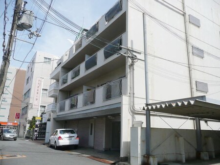 友田町ロイヤルコーポ２０４号外観写真