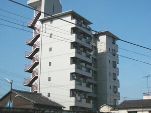 センターマンション外観写真
