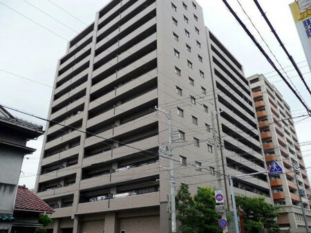 サーパス市駅前４０３号外観写真