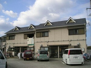 ハイツナナヤマ外観写真
