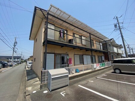 鎌田アパート　東棟外観写真